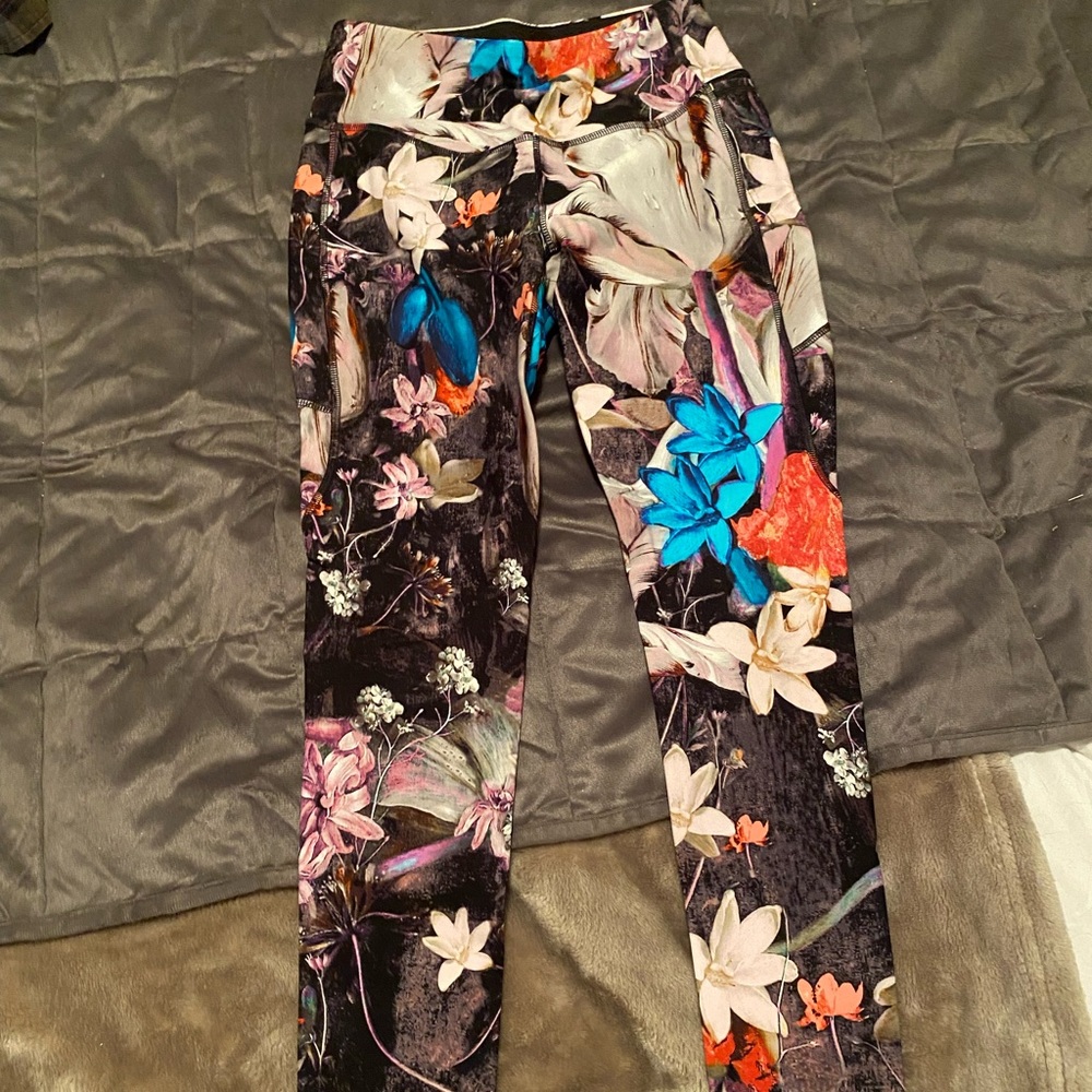 Calia workout leggings. Worn a few times, nothing wrong with them